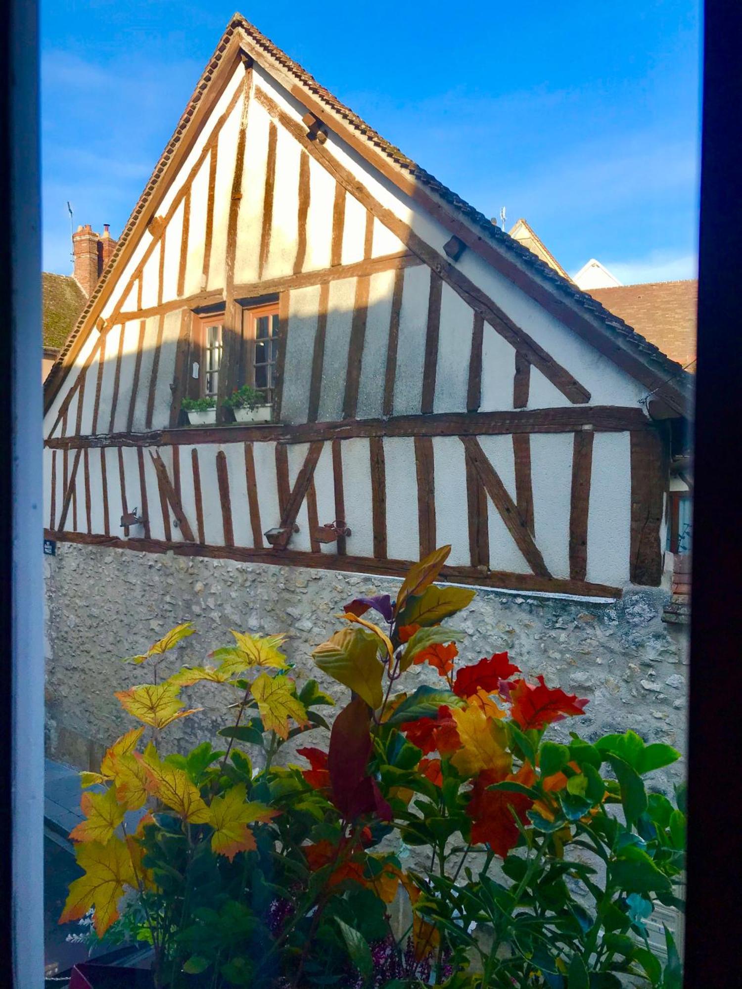 L'Elegance Au Coeur Du Medieval Appartement Provins Buitenkant foto